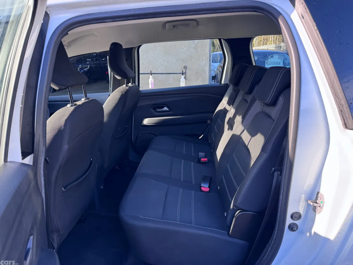 Dacia Jogger MPV, Petrol, 2024, White
