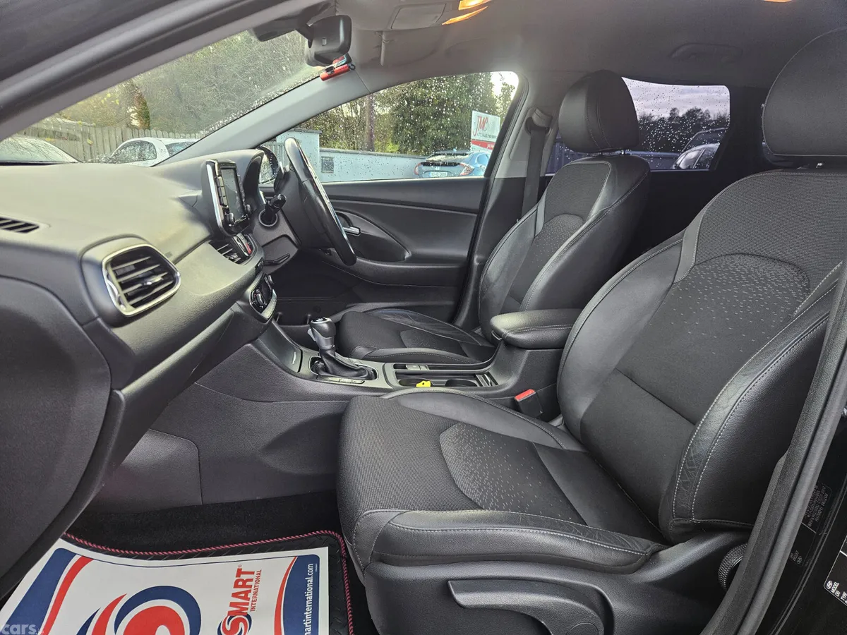 Hyundai i30 Hatchback, Petrol, 2018, Black