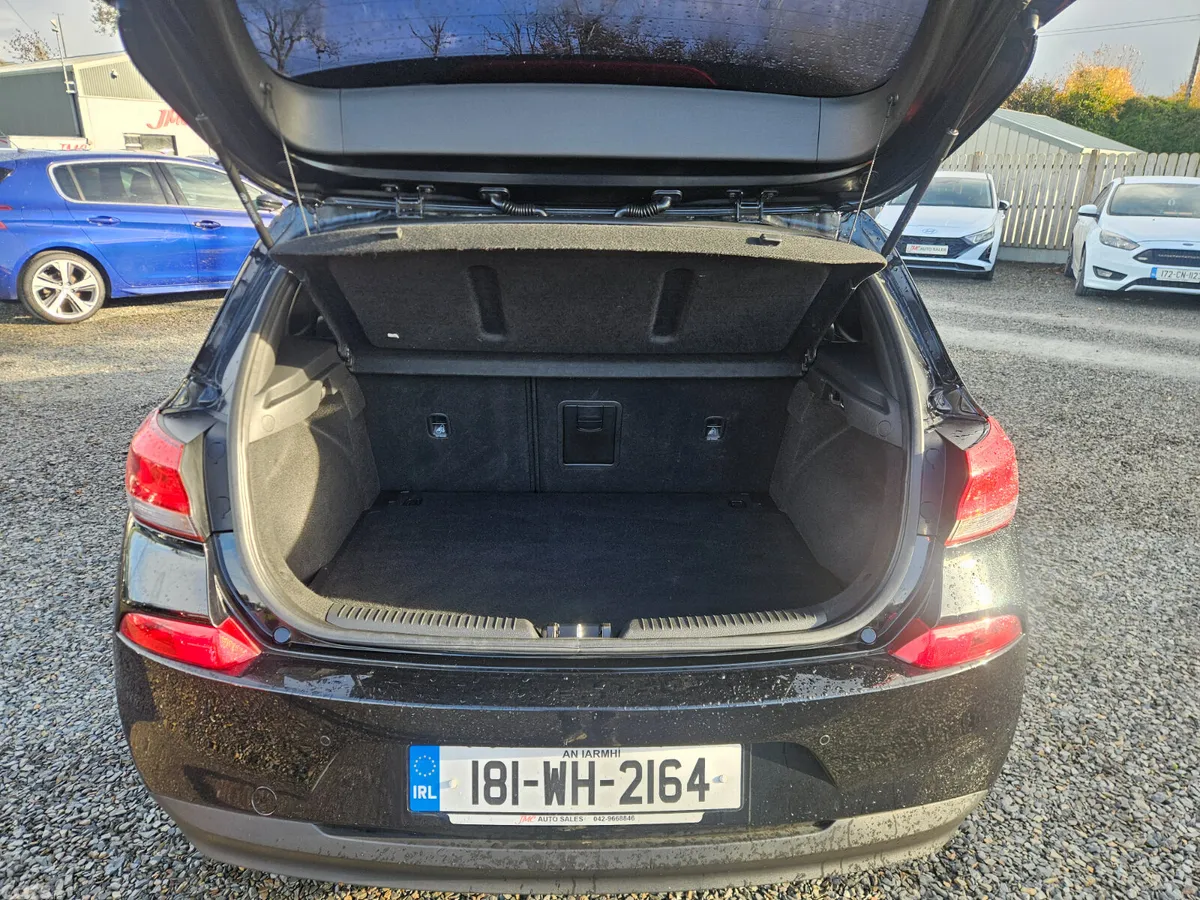 Hyundai i30 Hatchback, Petrol, 2018, Black