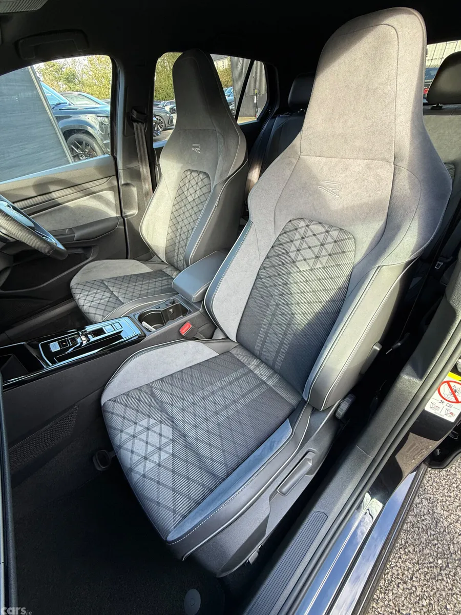 Volkswagen Golf Hatchback, Diesel, 2023, Black