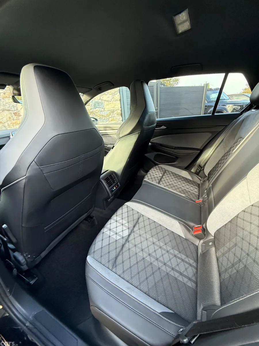 Volkswagen Golf Hatchback, Diesel, 2023, Black