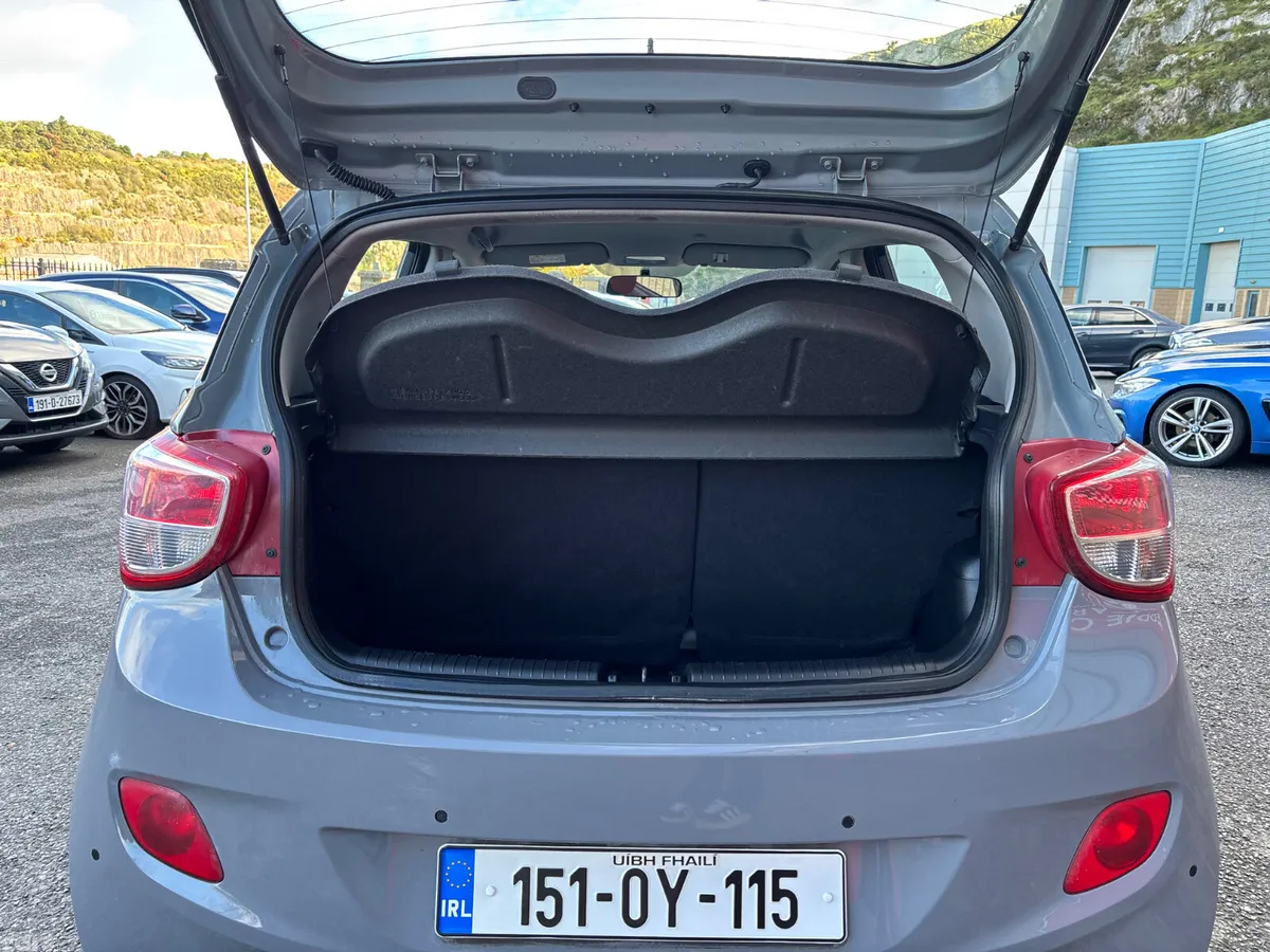 Hyundai i10 Hatchback, Petrol, 2015, Grey