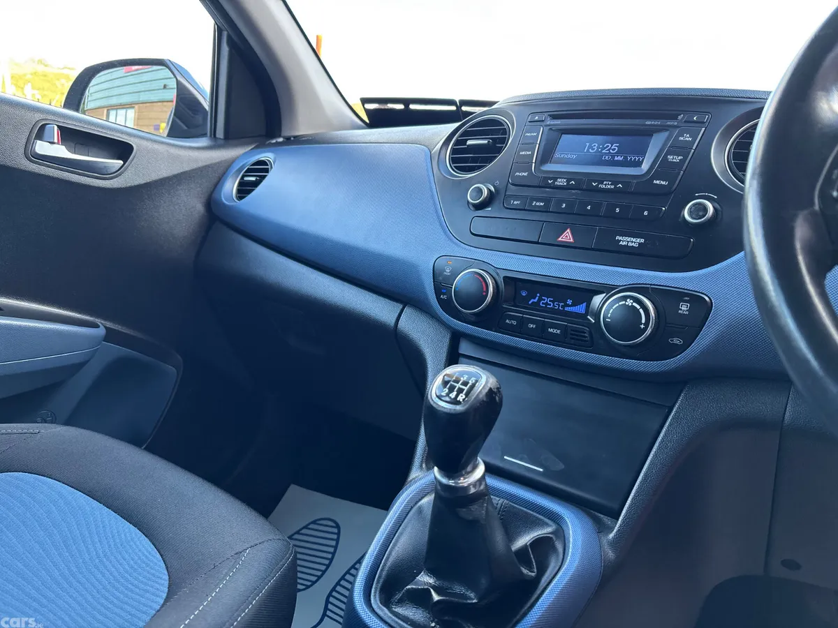 Hyundai i10 Hatchback, Petrol, 2015, Grey