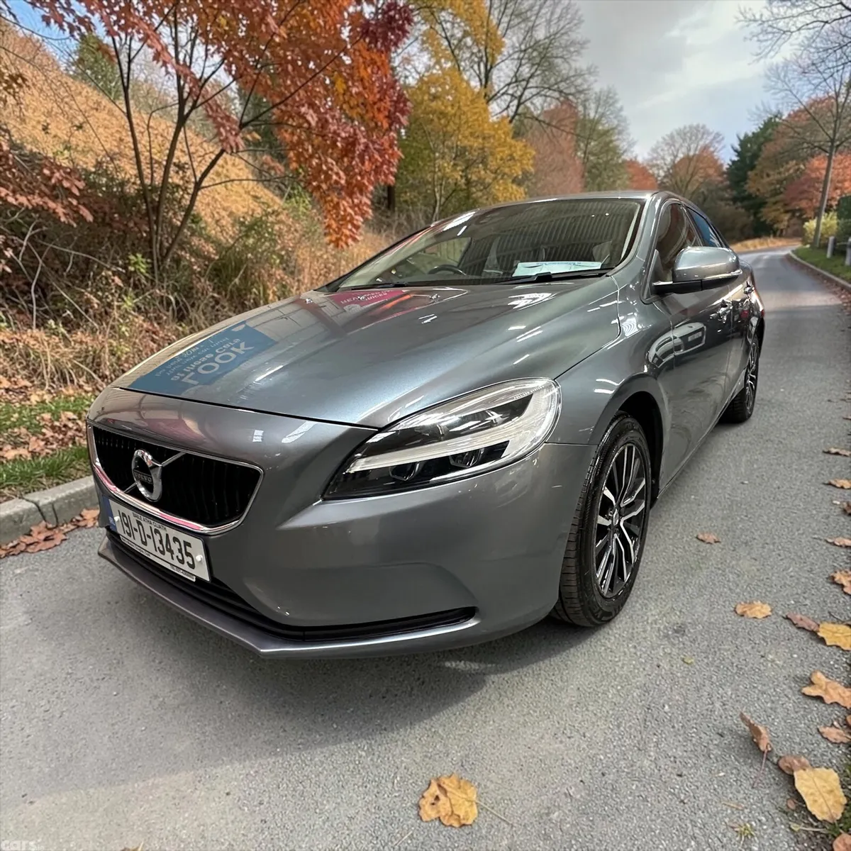 Volvo V40 Estate, Diesel, 2019, Grey