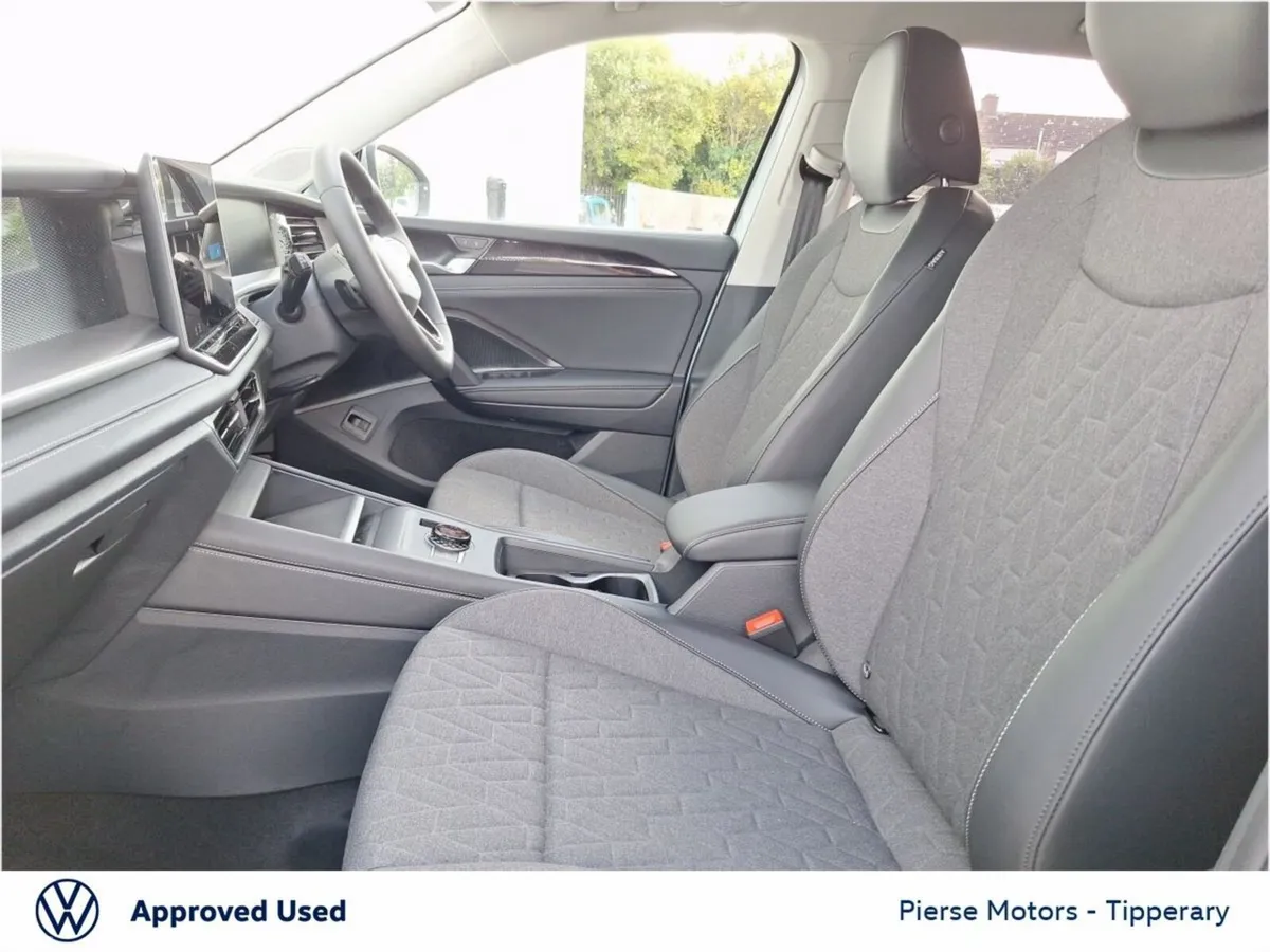 Volkswagen Tayron Estate, Diesel, 2026, Silver