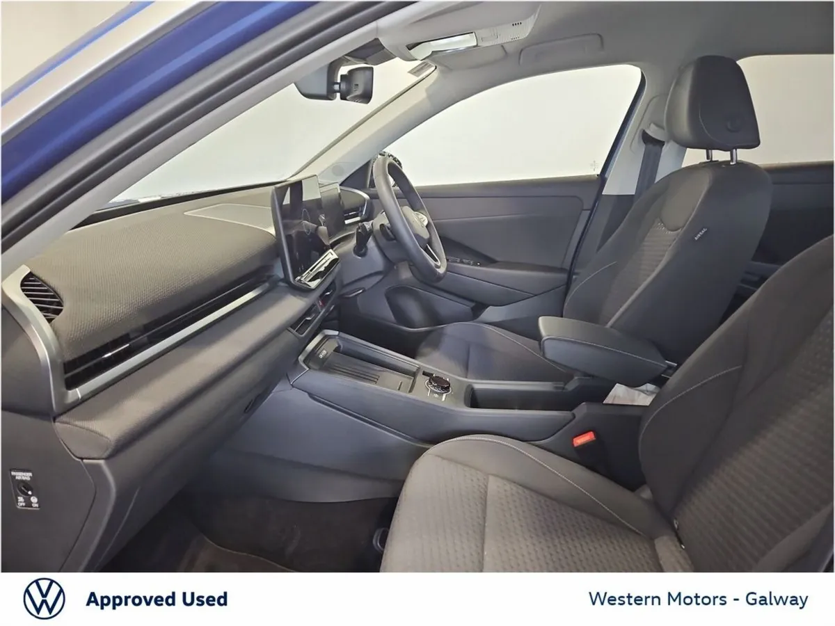 Volkswagen T-Roc SUV, Petrol, 2026, Blue