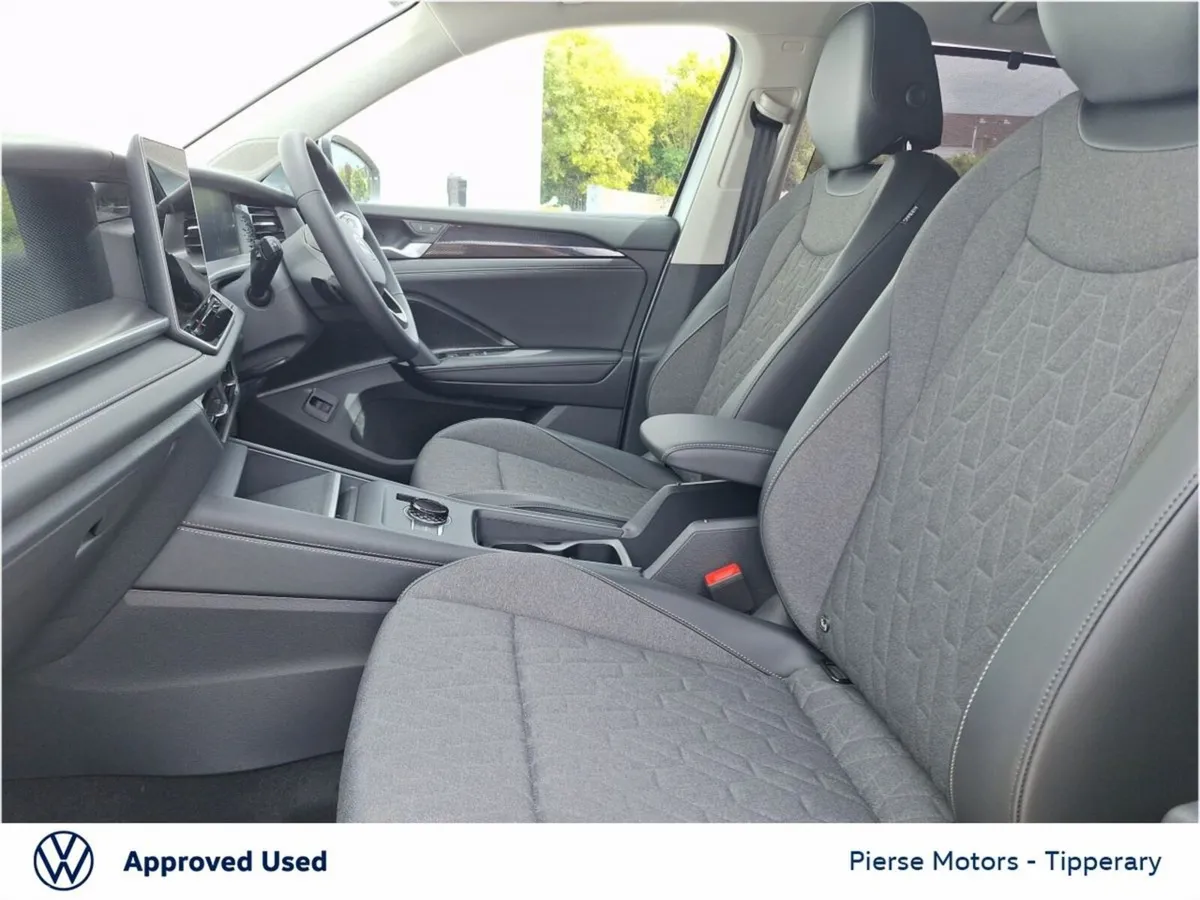 Volkswagen Tayron Estate, Diesel, 2026, Silver
