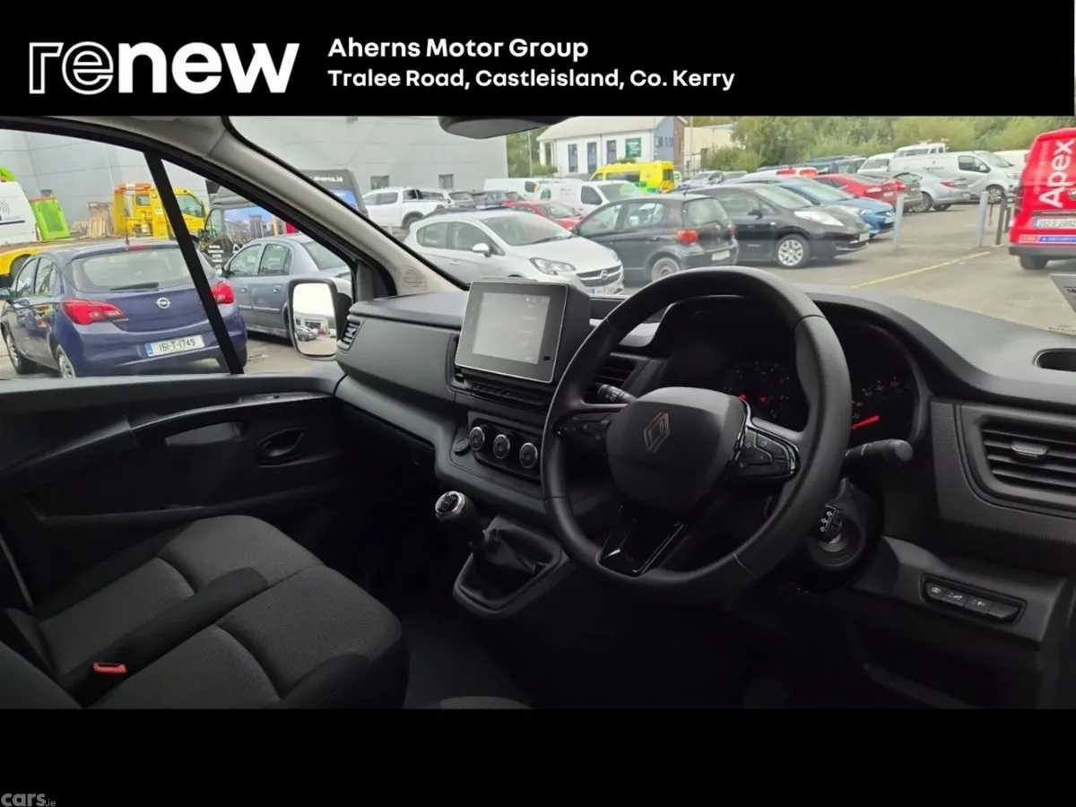 Renault Trafic MPV, Diesel, 2026, White