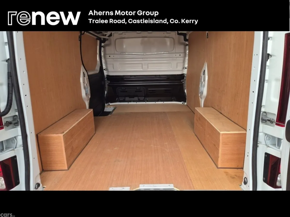 Renault Trafic MPV, Diesel, 2026, White