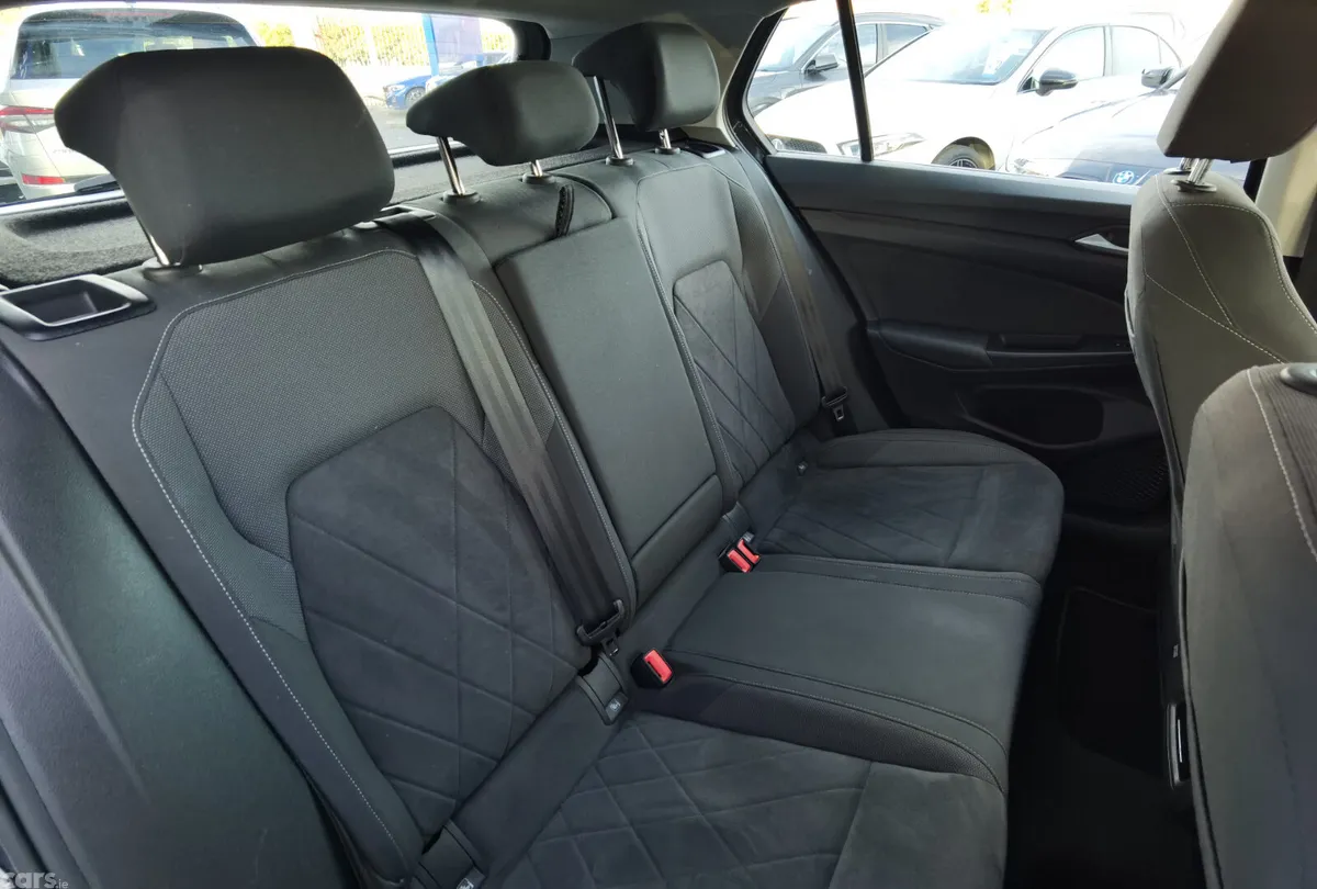 Volkswagen Golf Hatchback, Diesel, 2023, Grey