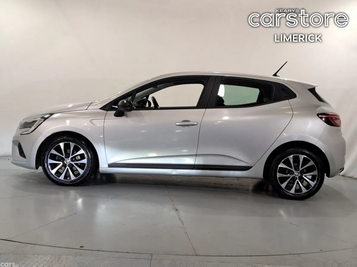 Renault Clio Hatchback, Petrol, 2023, Grey