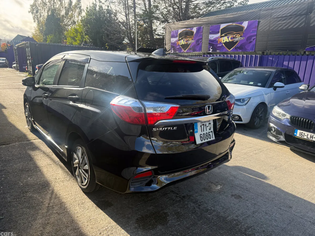 Honda Shuttle MPV, Petrol Hybrid, 2017, Black