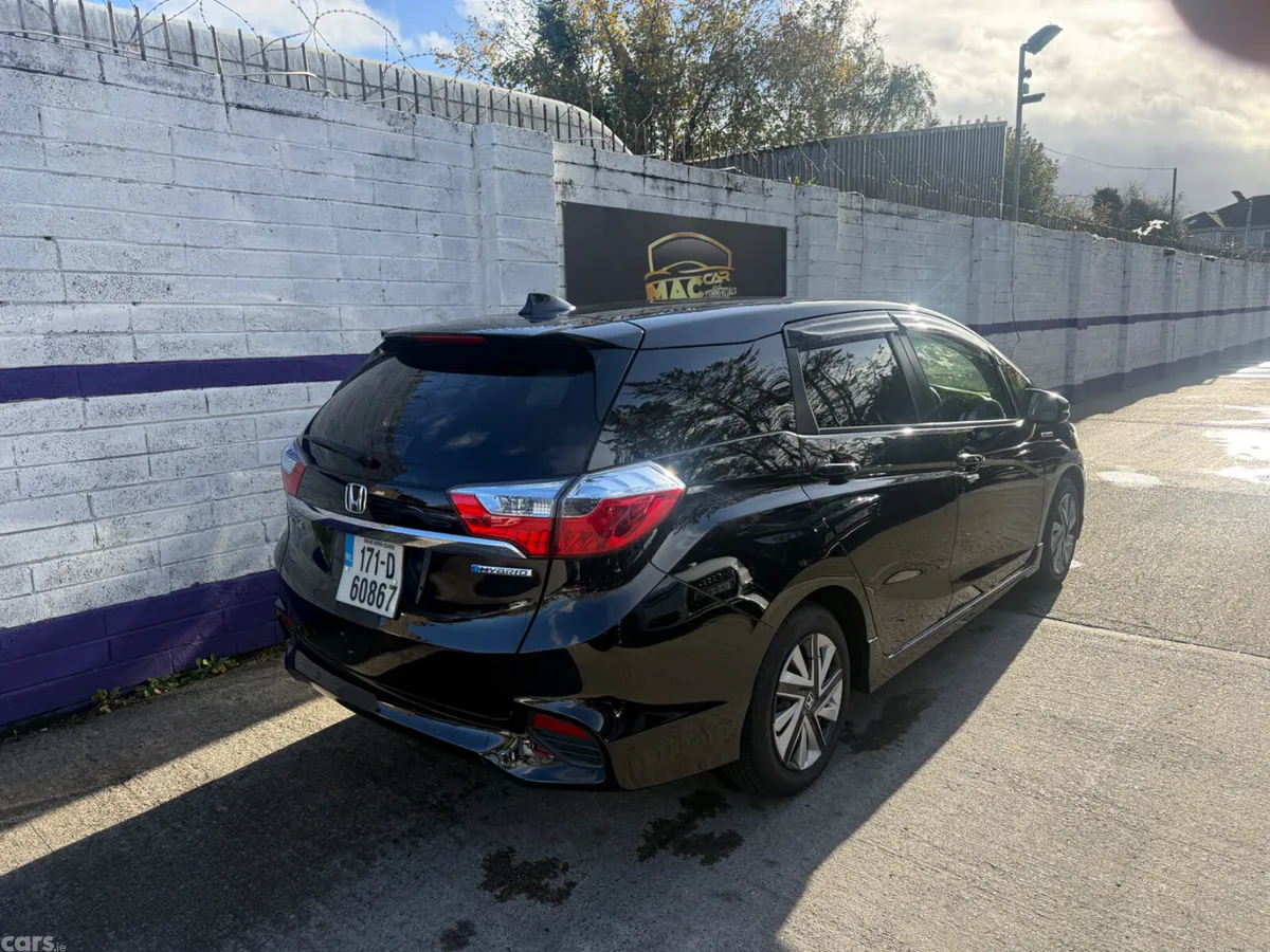 Honda Shuttle MPV, Petrol Hybrid, 2017, Black