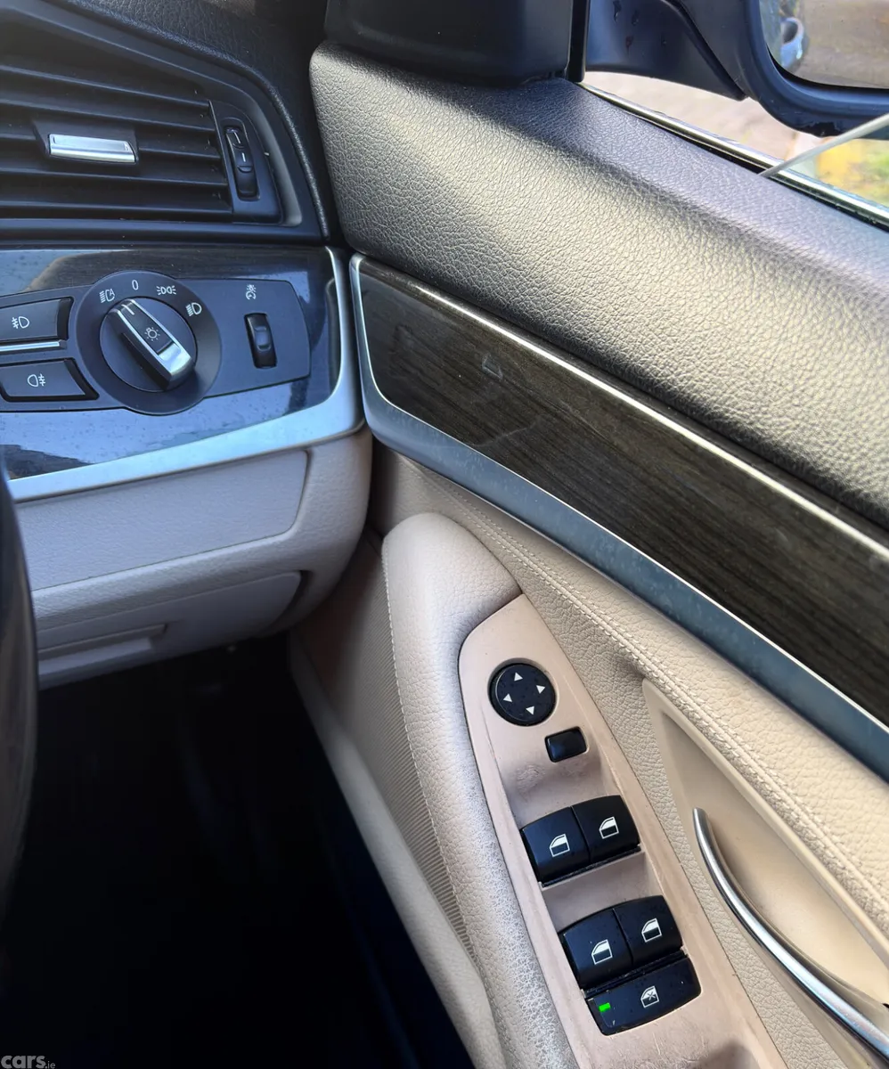 BMW 5-Series Estate, Diesel, 2011, Grey