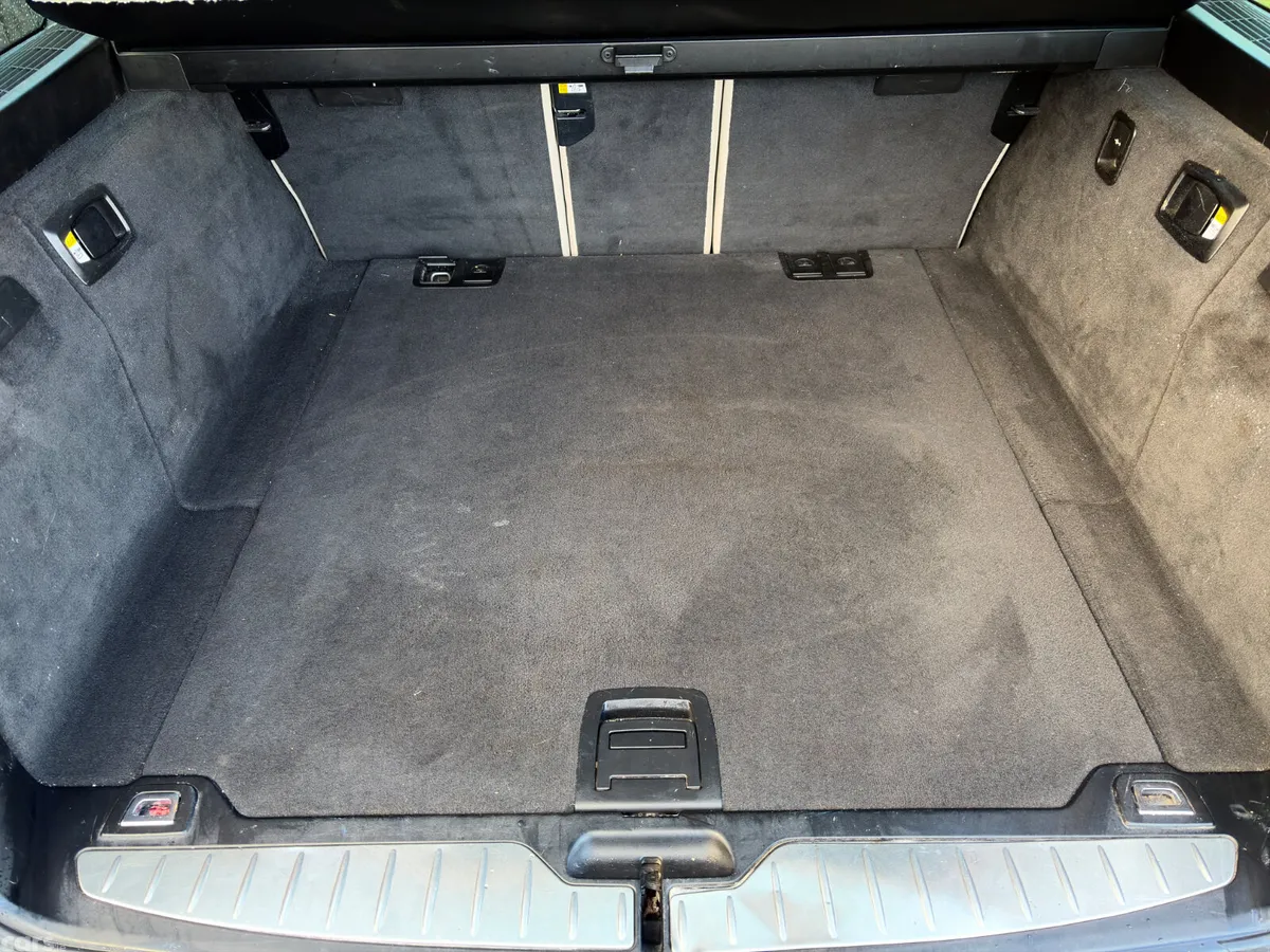 BMW 5-Series Estate, Diesel, 2011, Grey