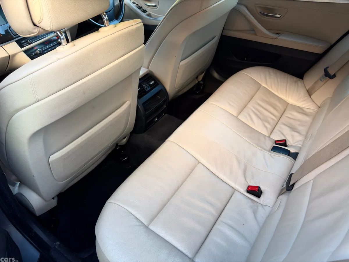 BMW 5-Series Estate, Diesel, 2011, Grey