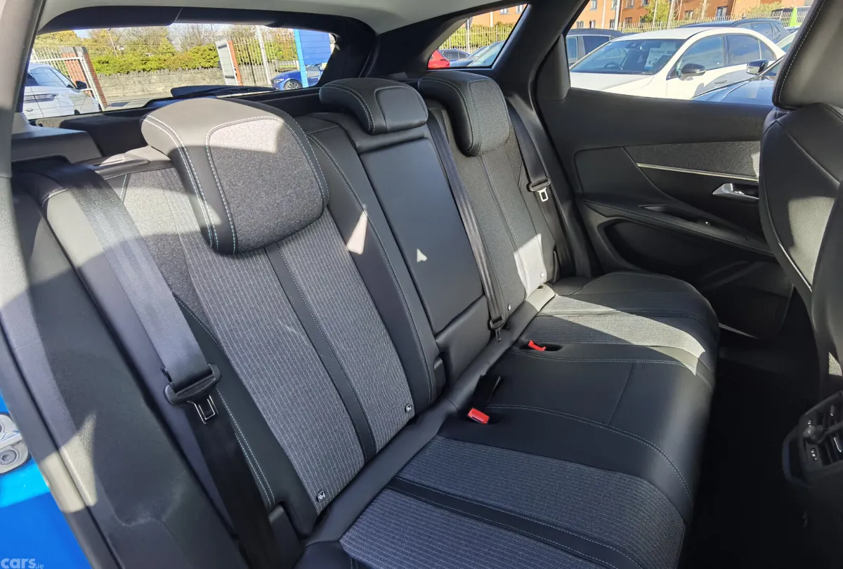 Peugeot 3008 MPV, Petrol Plug-in Hybrid, 2021, Blue