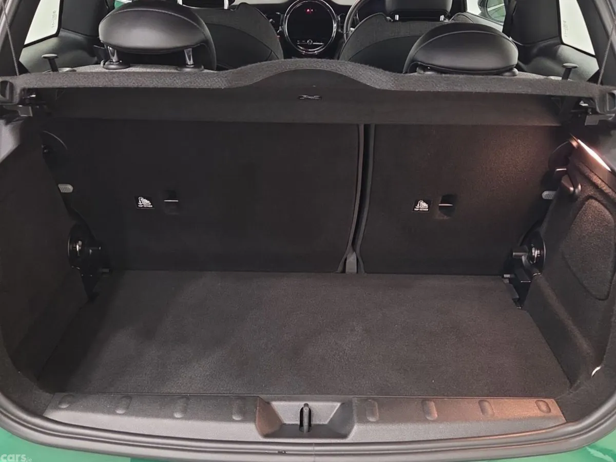 Mini Cooper Hatchback, Electric, 2022, Green