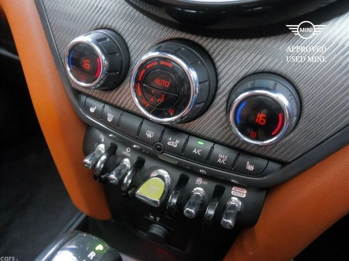 Mini Countryman SUV, Petrol Plug-in Hybrid, 2023, Green