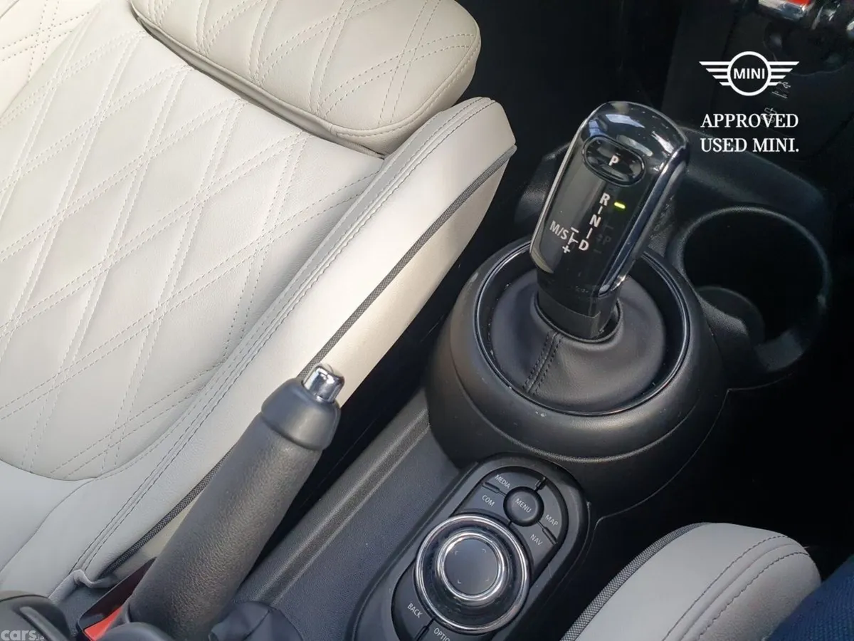 Mini Cooper Hatchback, Petrol, 2023, Silver
