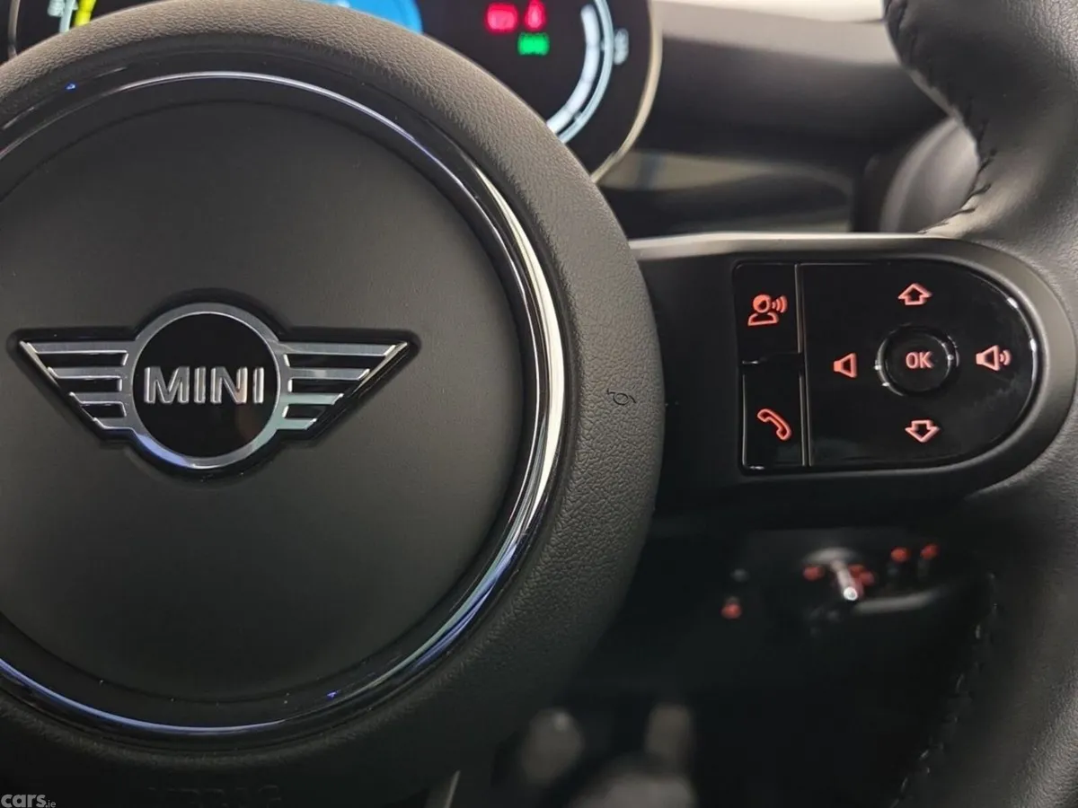 Mini Cooper Hatchback, Electric, 2022, Black