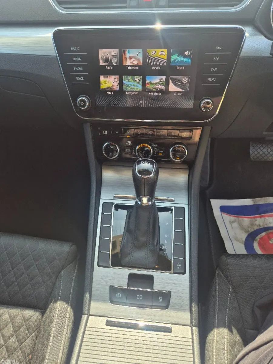 Skoda Superb Saloon, Diesel, 2021, Grey