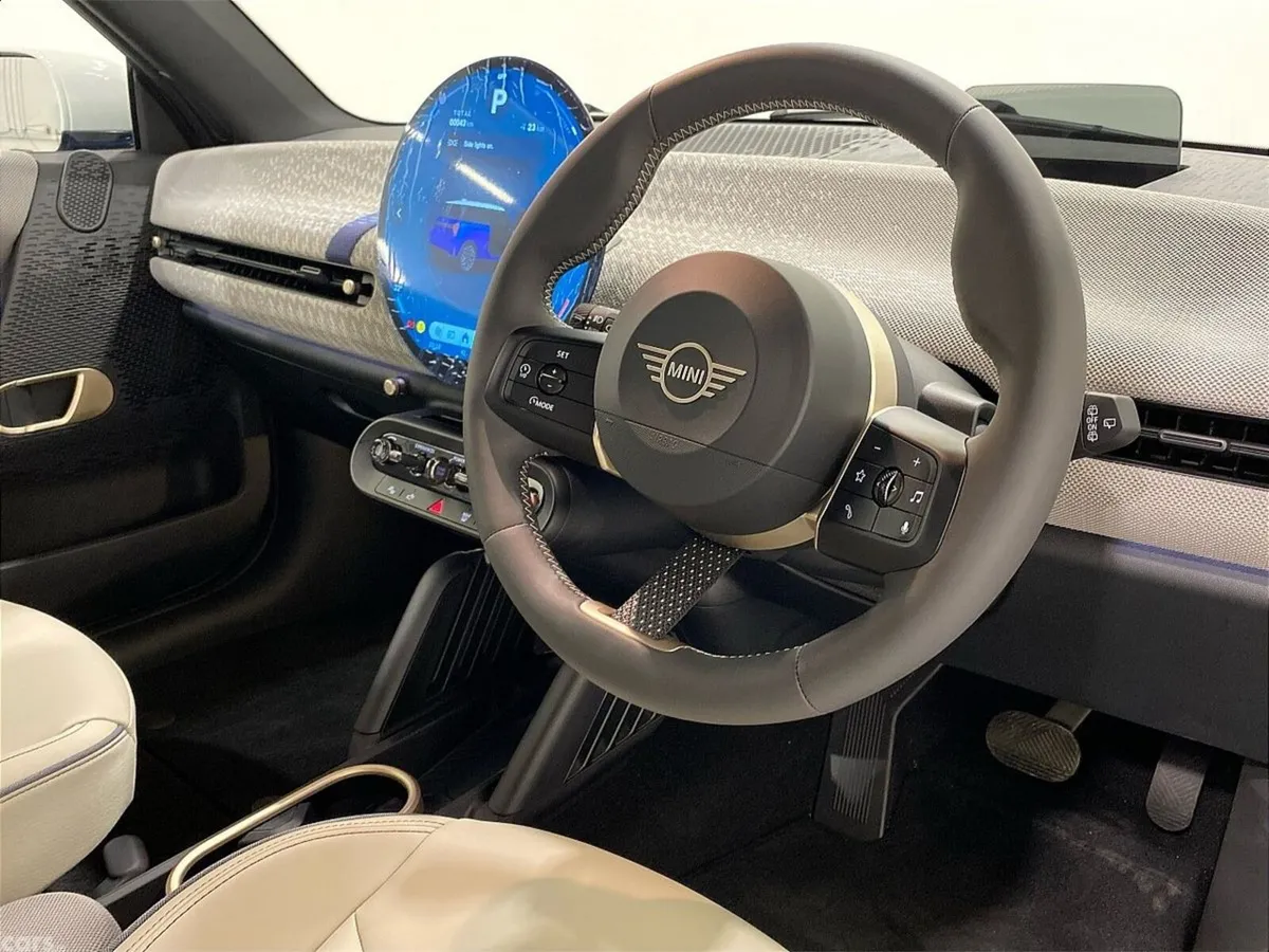Mini Cooper Hatchback, Electric, 2025, Blue