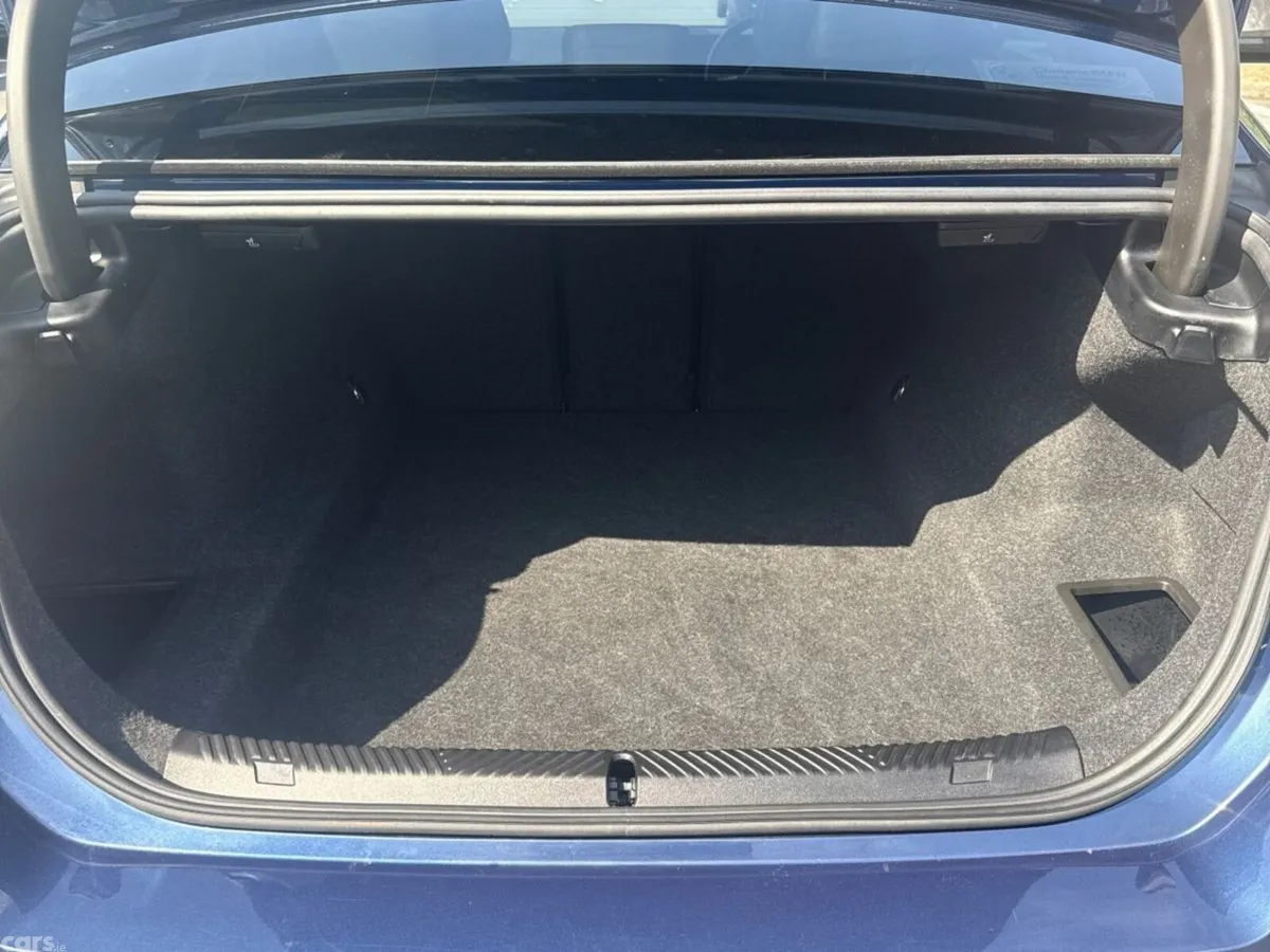 BMW 5-Series Saloon, Petrol Plug-in Hybrid, 2024, Blue