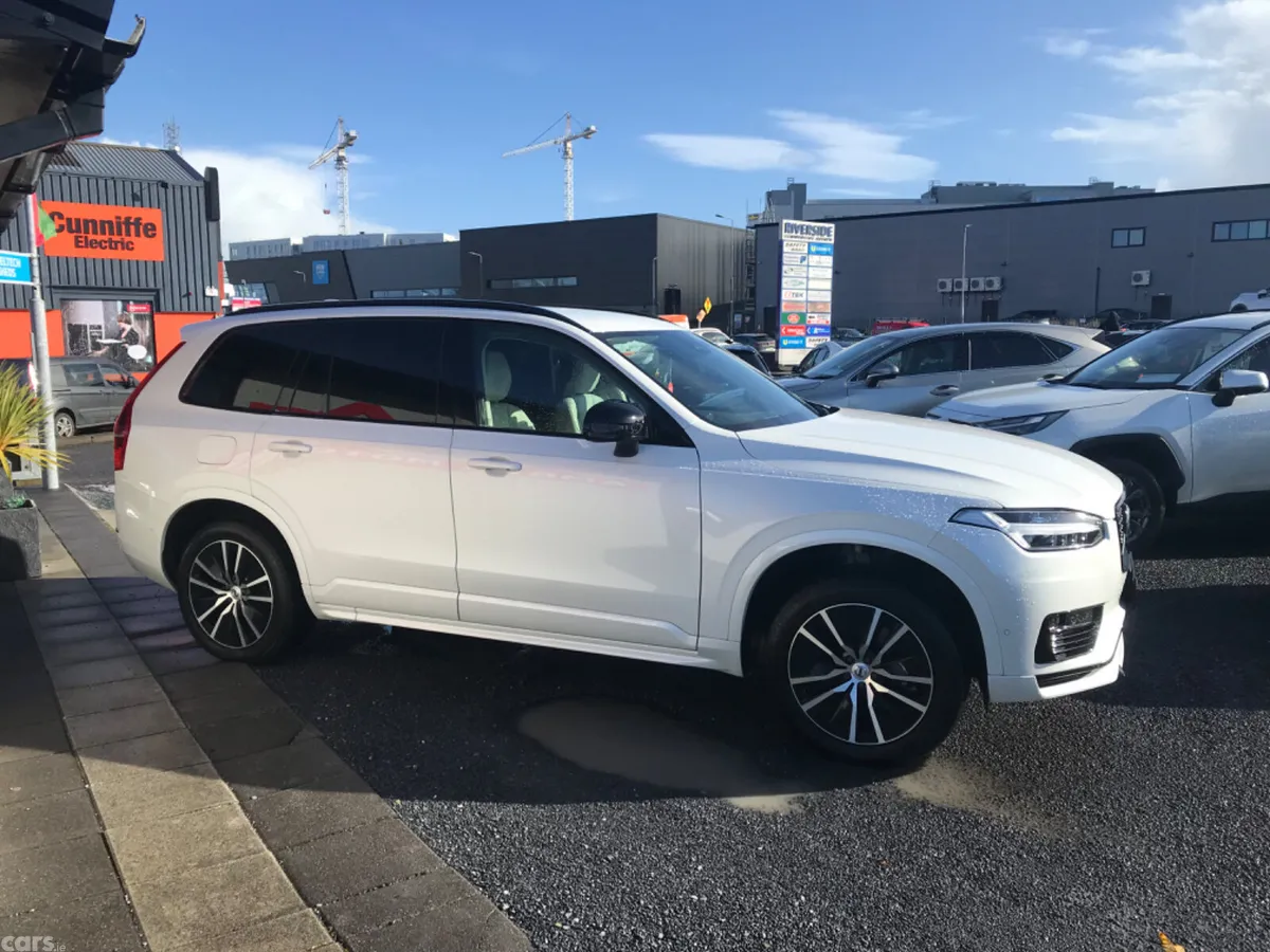 Volvo XC90 SUV, Petrol Plug-in Hybrid, 2023, White