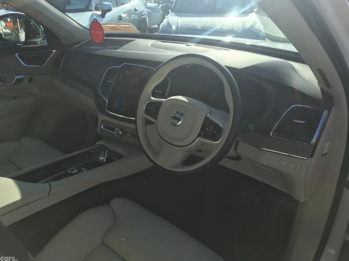 Volvo XC90 SUV, Petrol Plug-in Hybrid, 2023, White