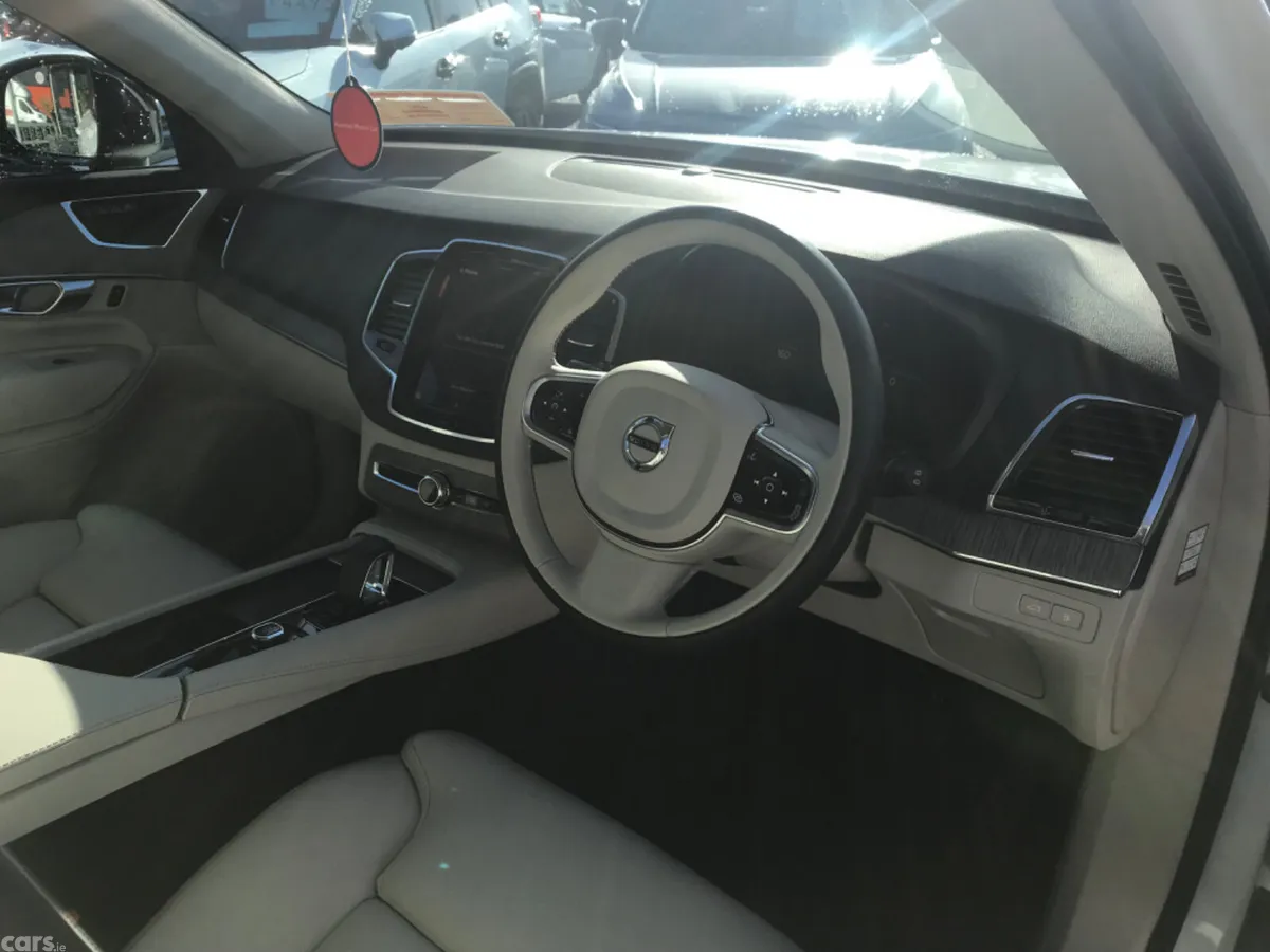 Volvo XC90 SUV, Petrol Plug-in Hybrid, 2023, White