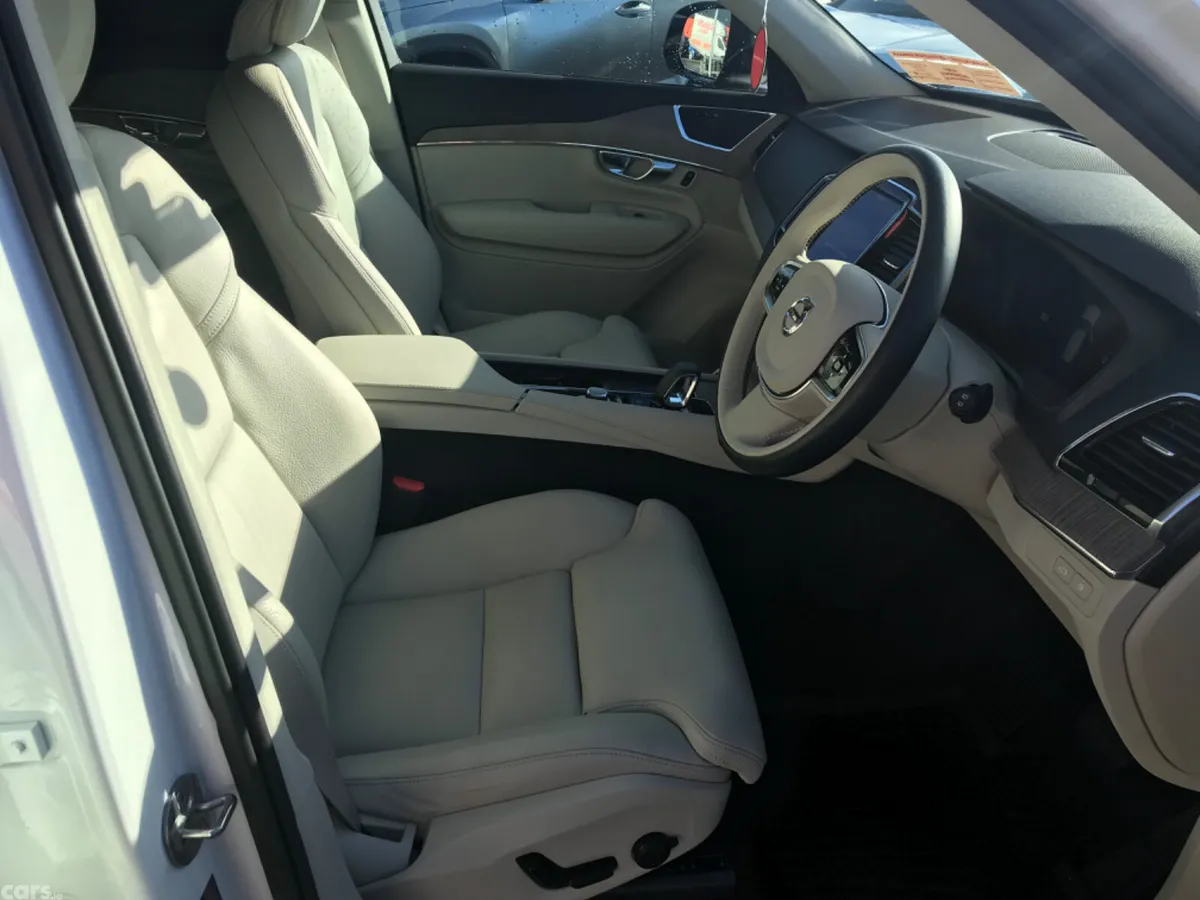 Volvo XC90 SUV, Petrol Plug-in Hybrid, 2023, White