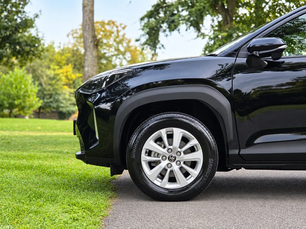 Toyota Yaris Cross Estate, Petrol Hybrid, 2021, Black