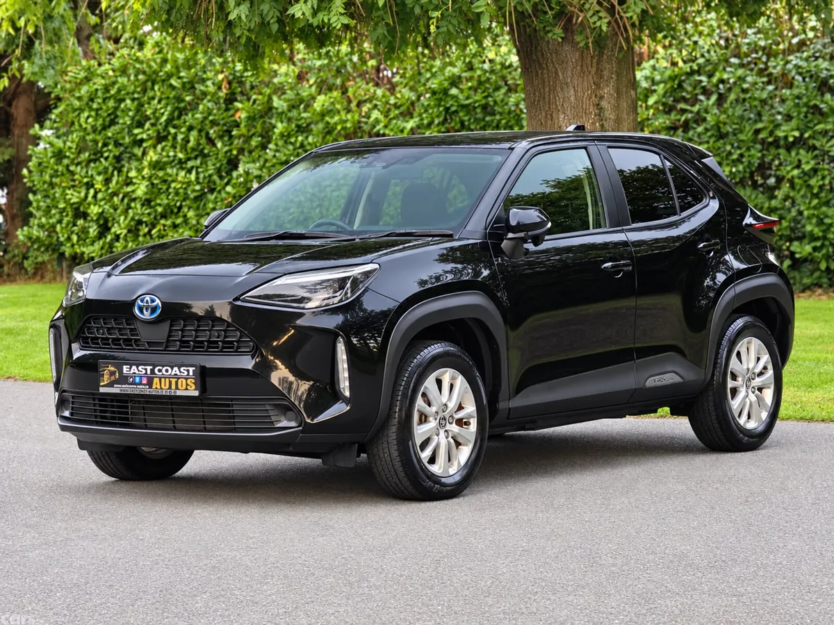 Toyota Yaris Cross Estate, Petrol Hybrid, 2021, Black