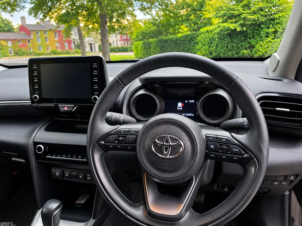 Toyota Yaris Cross Estate, Petrol Hybrid, 2021, Black