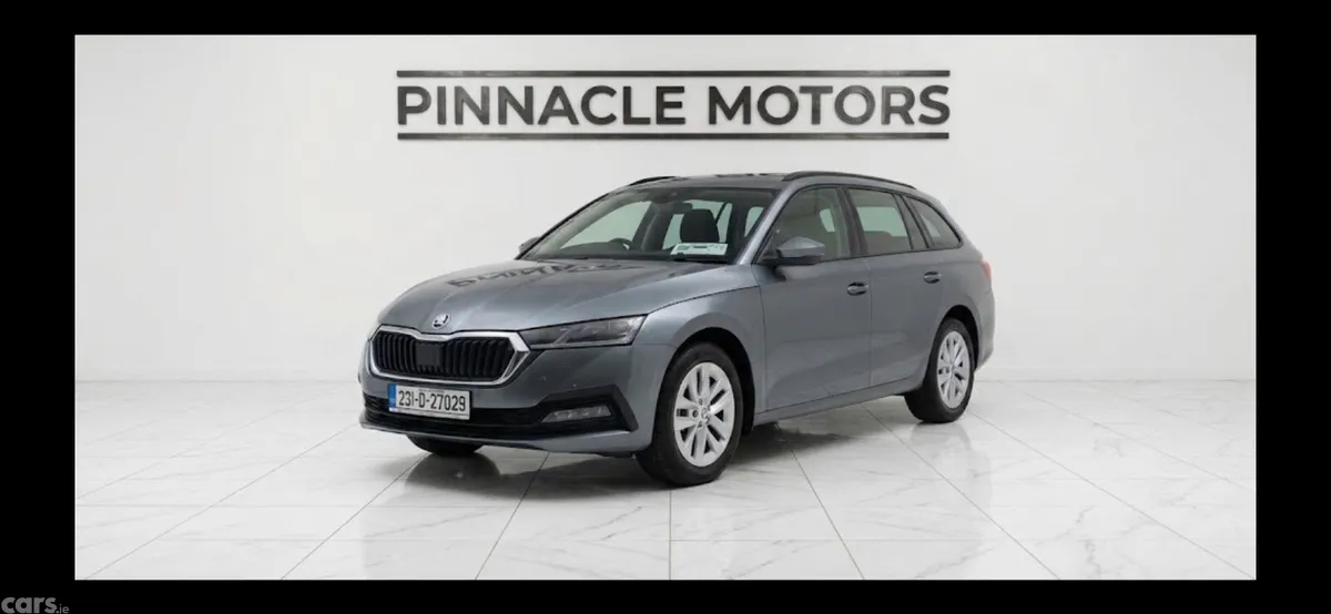 Skoda Octavia Estate, Diesel, 2023, Grey
