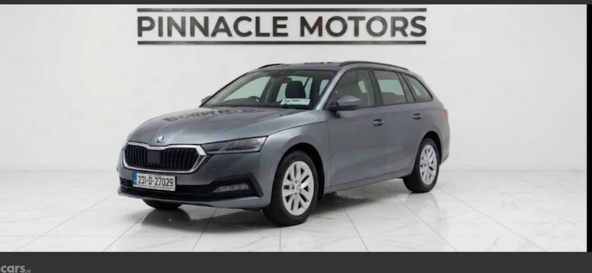 Skoda Octavia Estate, Diesel, 2023, Grey
