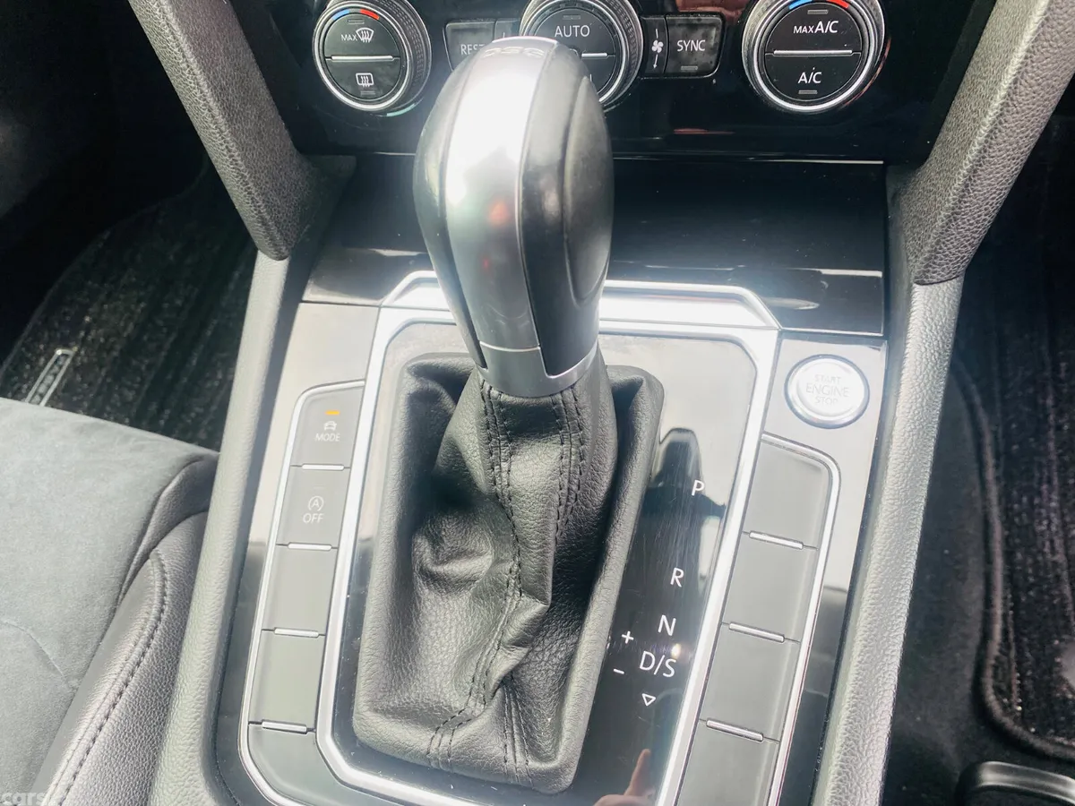 Volkswagen Passat Estate, Diesel, 2020, White