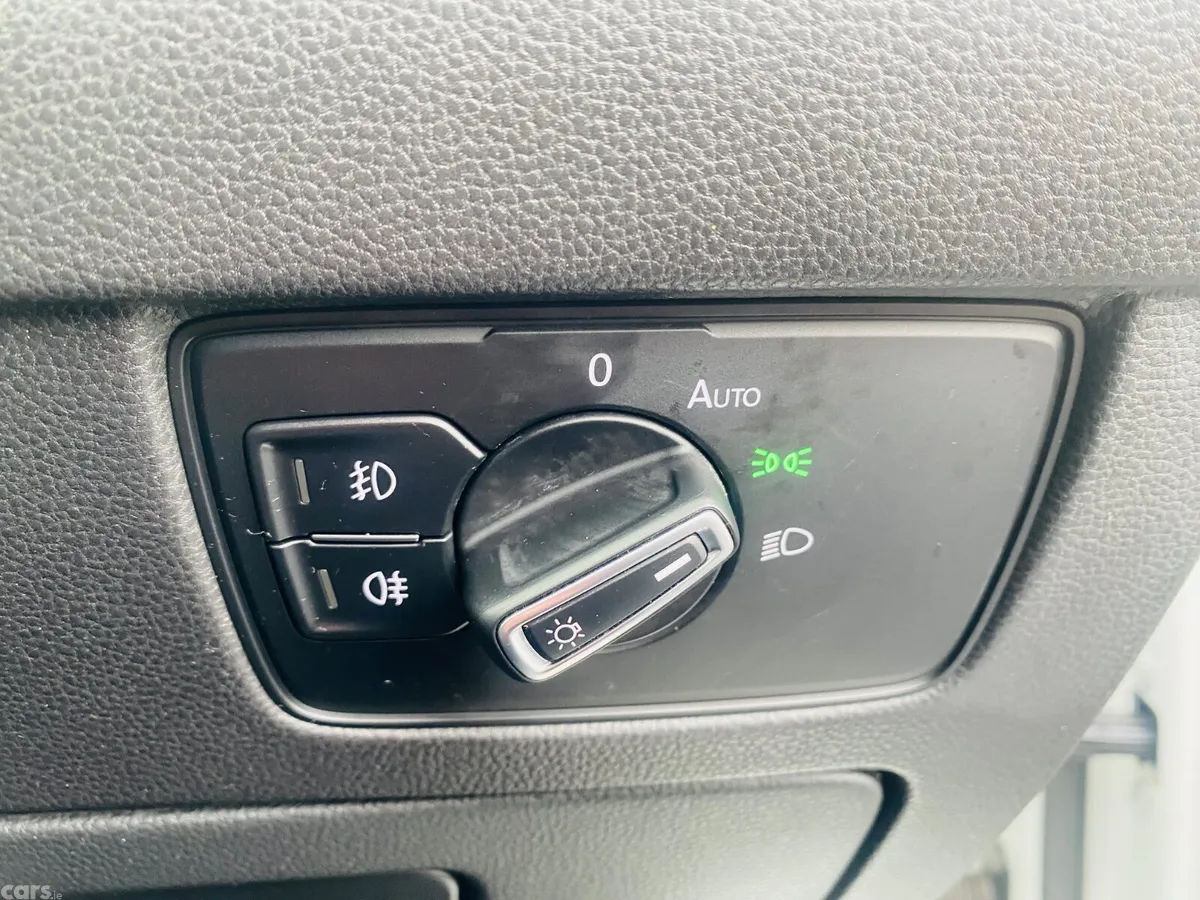 Volkswagen Passat Estate, Diesel, 2020, White