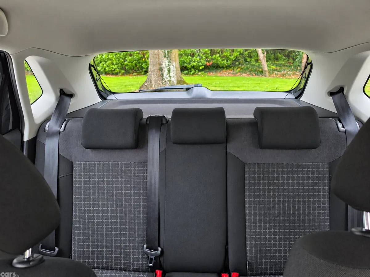 Volkswagen Polo Hatchback, Petrol, 2017, Red
