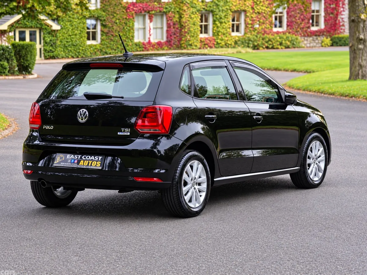Volkswagen Polo Hatchback, Petrol, 2017, Red