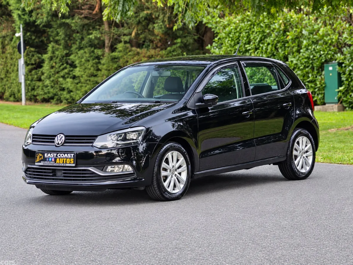 Volkswagen Polo Hatchback, Petrol, 2017, Red