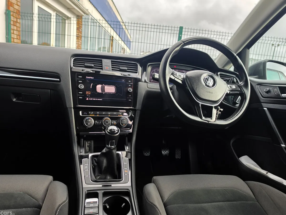 Volkswagen Golf Estate, Petrol, 2018, Grey