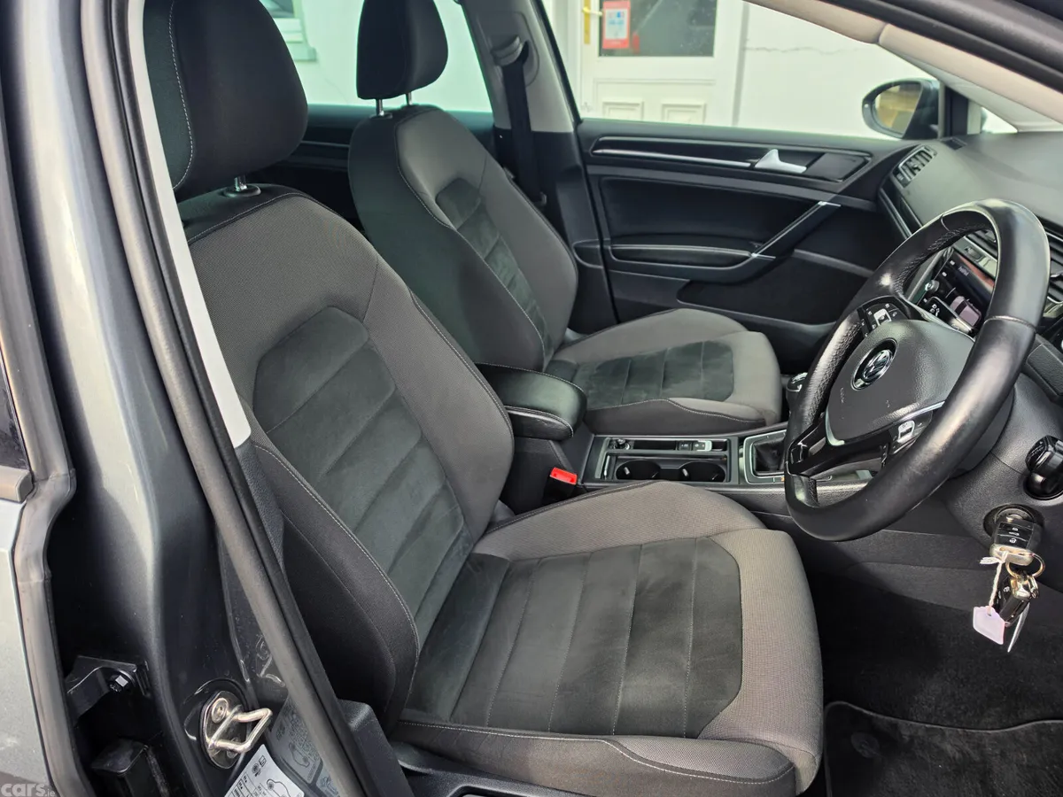 Volkswagen Golf Estate, Petrol, 2018, Grey