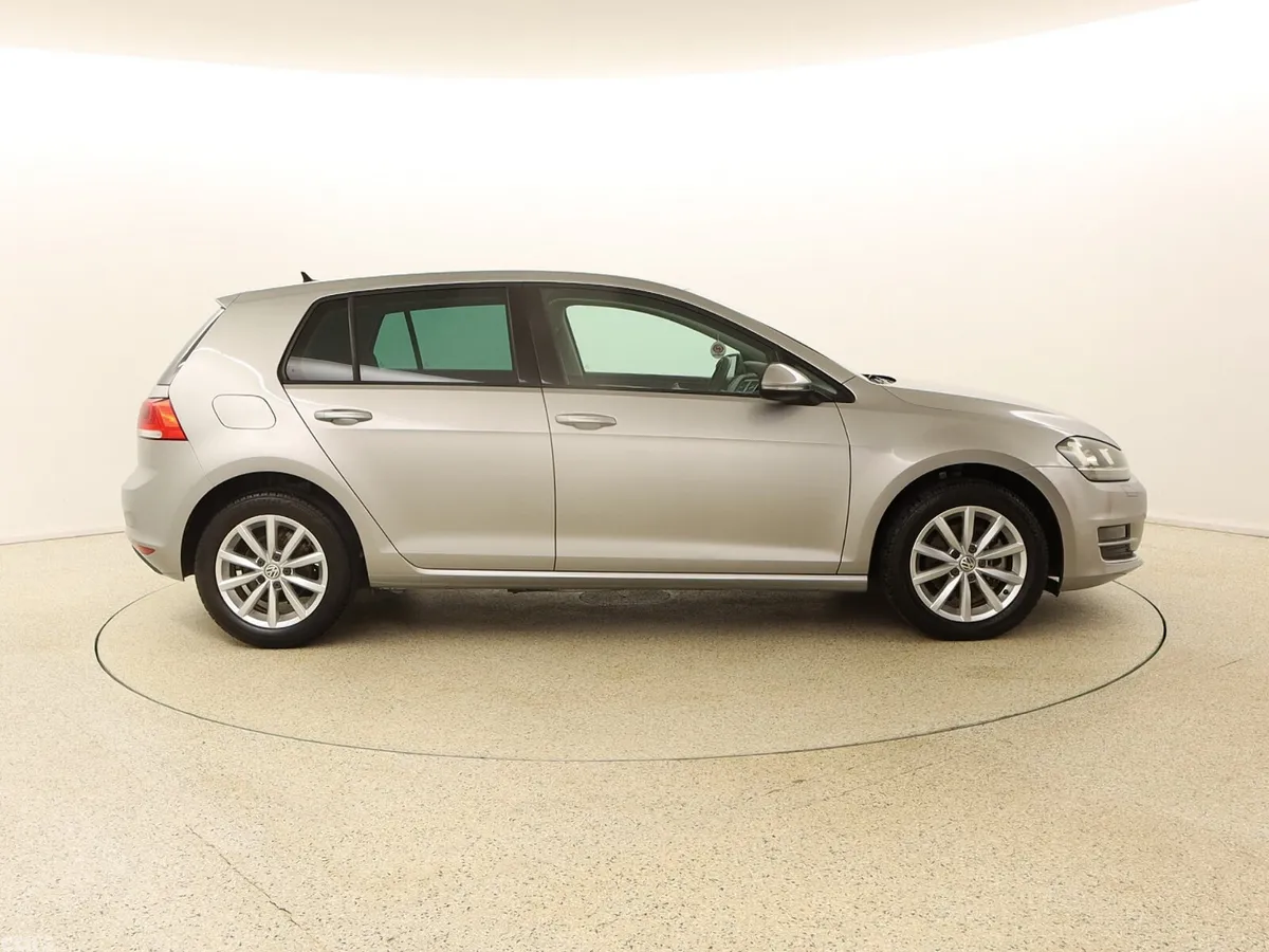 Volkswagen Golf Hatchback, Petrol, 2015, Grey
