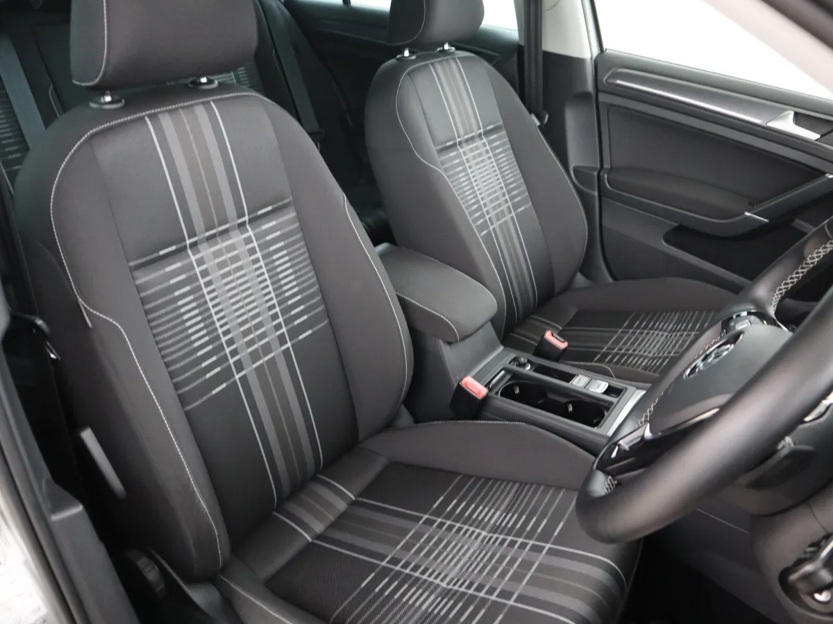 Volkswagen Golf Hatchback, Petrol, 2015, Grey
