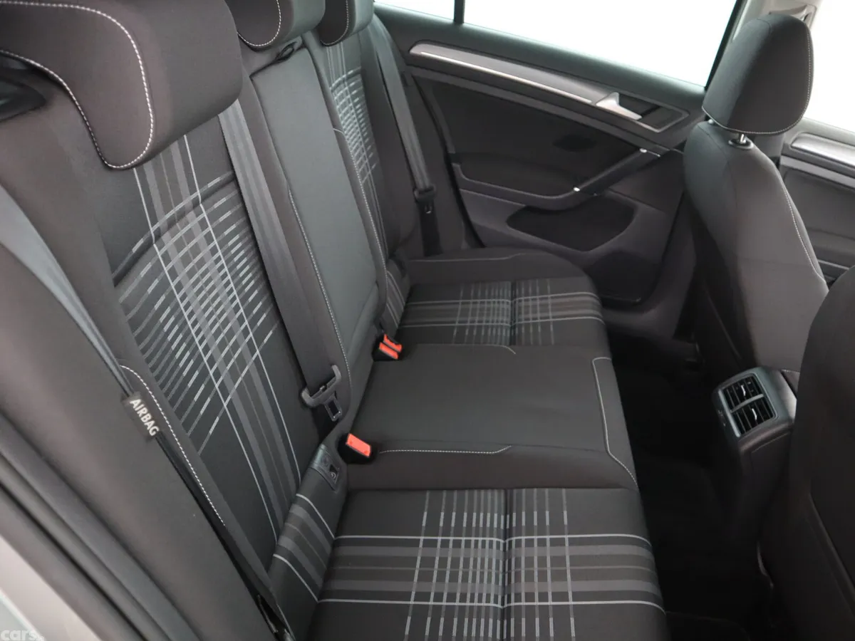Volkswagen Golf Hatchback, Petrol, 2015, Grey