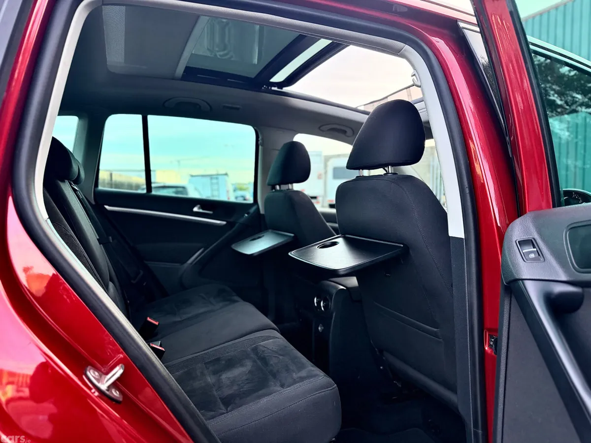 Volkswagen Tiguan SUV, Diesel, 2015, Red
