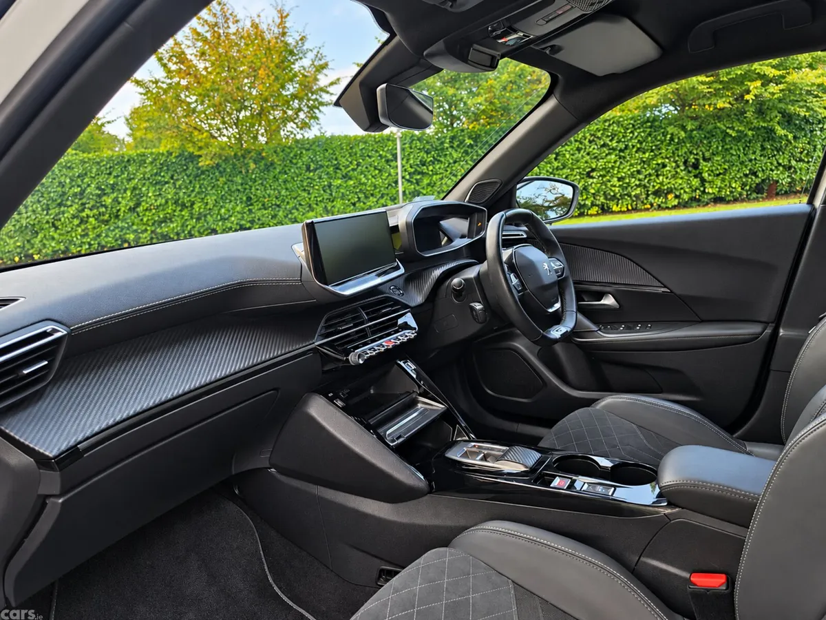 Peugeot 2008 SUV, Electric, 2022, White