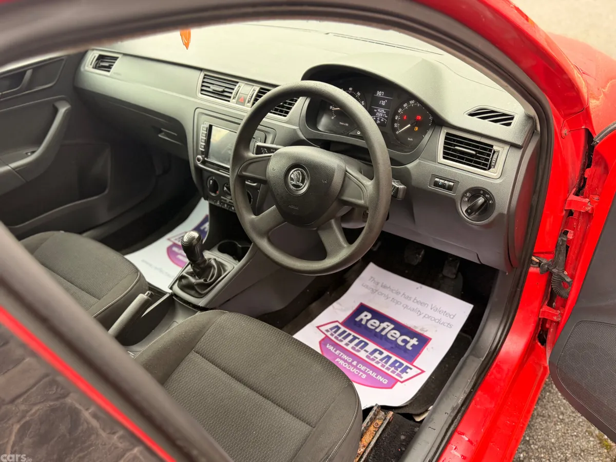 Skoda Rapid Saloon, Petrol, 2013, Red